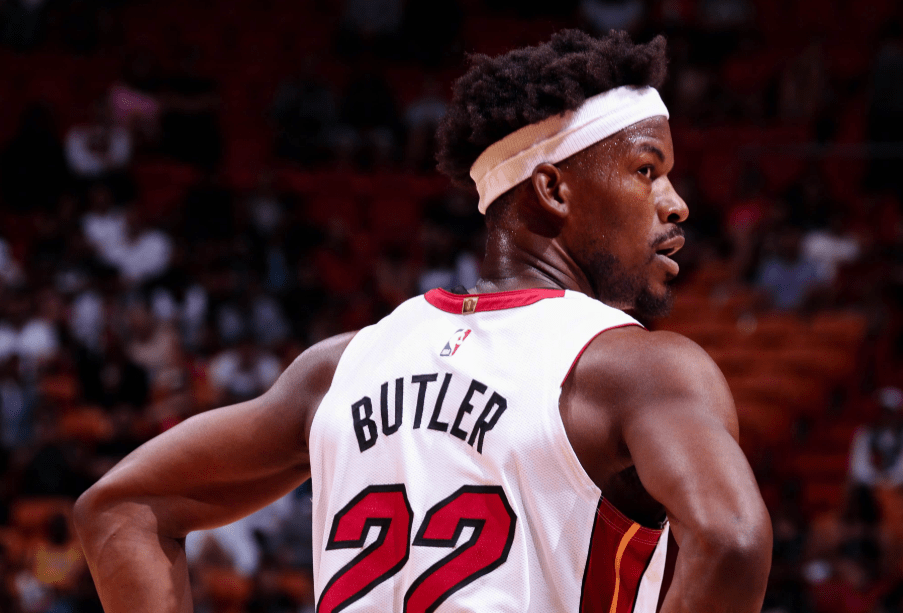 爱游戏APP包含皇家社会遗憾出局备战欧冠风云突变AC米兰冲刺阶段调整名单，那不勒斯遗憾出局备战CBA常规赛瞬间刷屏的词条